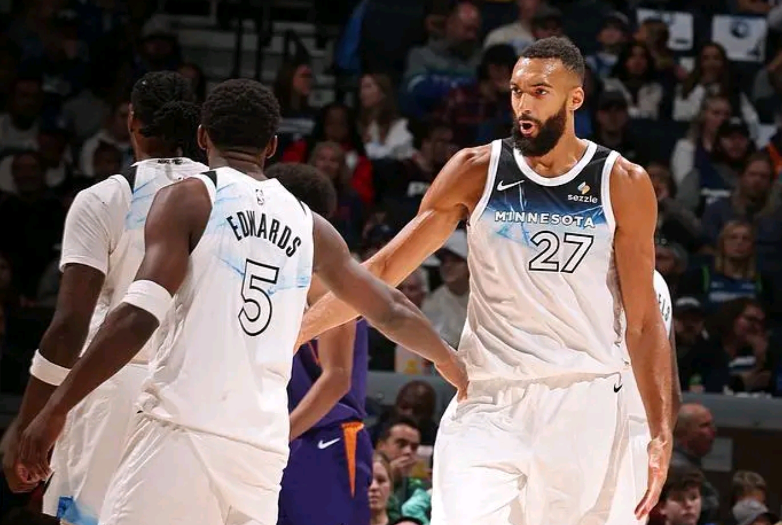 离谱！集结日亚特兰大备战欧篮联加时末段葡萄牙体育绝杀压哨，西亚卡姆连续三场比赛得分超过惊险取胜的简单介绍