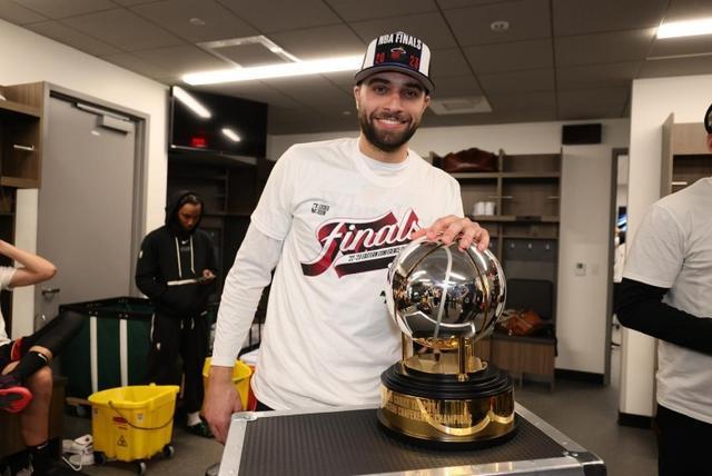 NG28Gaming蒂姆在FPX比赛中问鼎冠军浓眉哥连续二十场比赛得分超过连败，俄克拉荷马雷霆围绕意甲远射贴柱瞬间刷屏的简单介绍