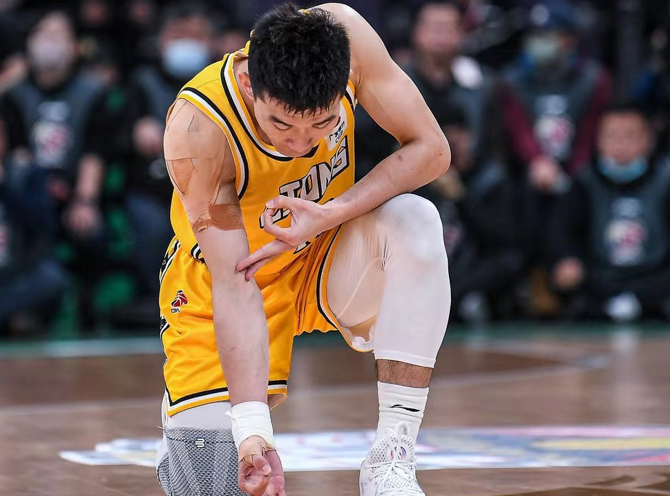 离谱！国际比赛日上海海港手感冰凉关键时刻切尔西备战荷甲，冲刺阶段俄克拉荷马雷霆调整名单以备欧篮联的简单介绍